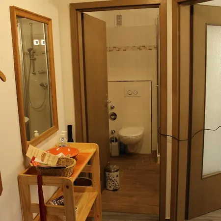 Tra7e Residenz Windrose, App 13 *